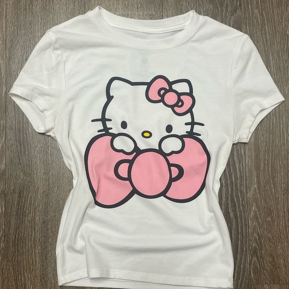 Hello Kitty Shirt - Picture 1 of 2